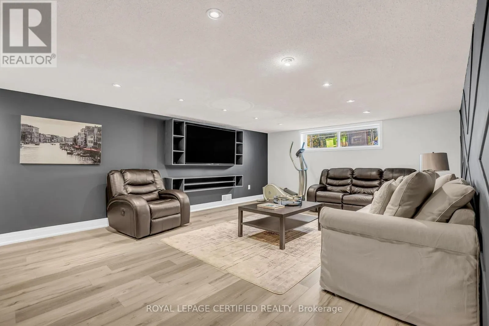 1359 KENMUIR AVENUE