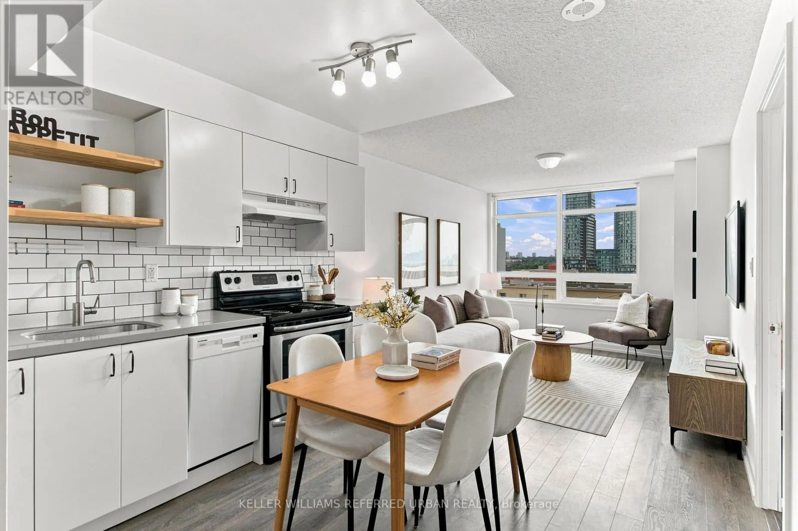 1014 - 816 LANSDOWNE AVENUE
