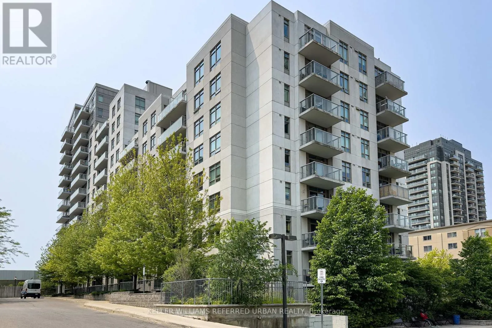 1014 - 816 LANSDOWNE AVENUE
