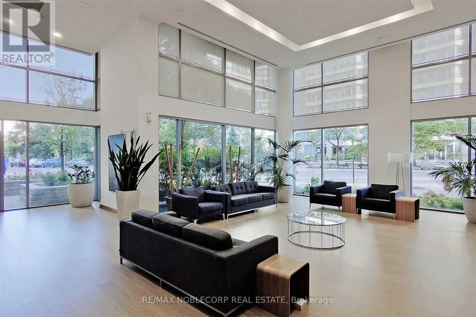1504 - 225 WEBB DRIVE