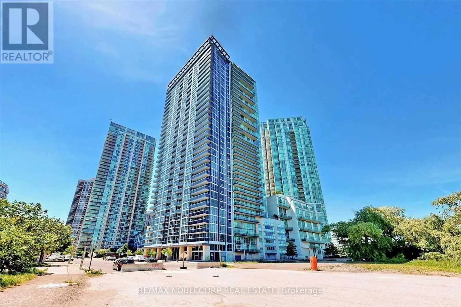 1504 - 225 WEBB DRIVE
