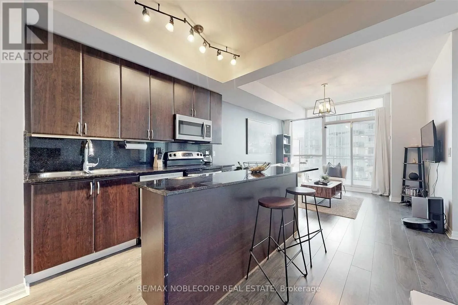 1504 - 225 WEBB DRIVE