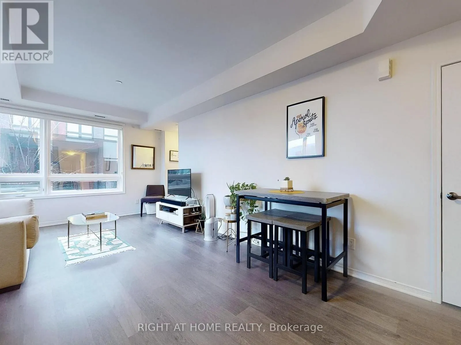201 - 1100 BRIAR HILL AVENUE