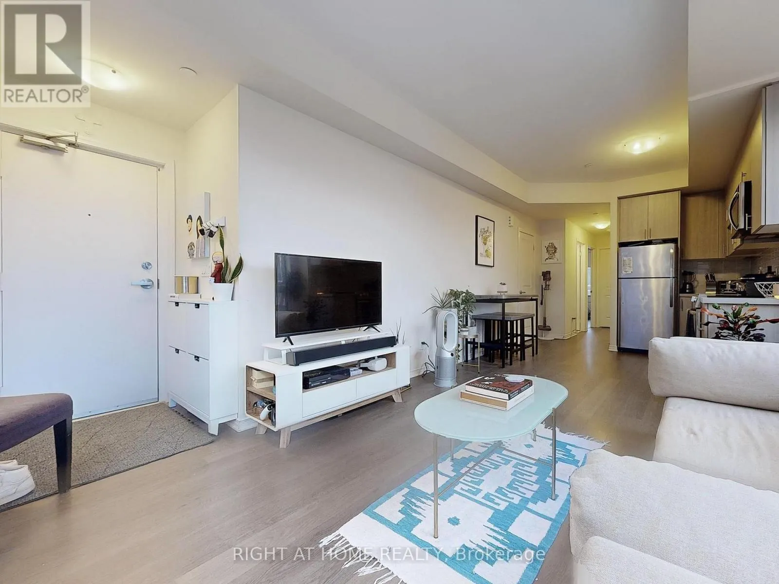 201 - 1100 BRIAR HILL AVENUE