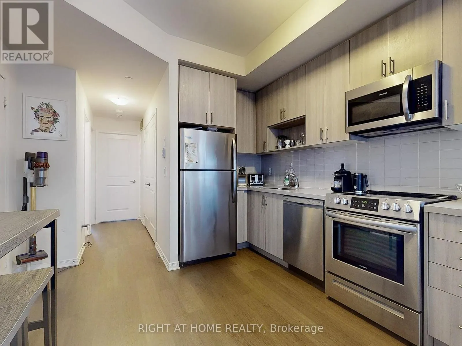 201 - 1100 BRIAR HILL AVENUE