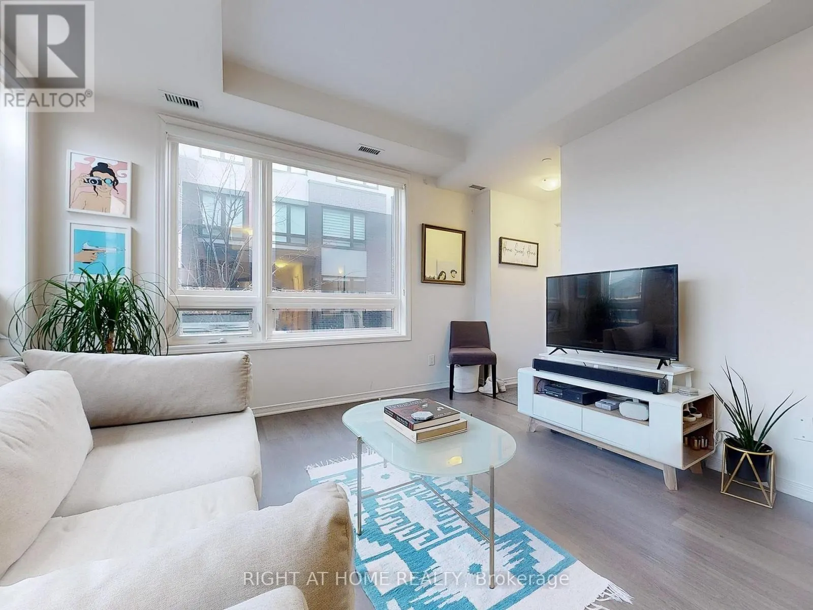 201 - 1100 BRIAR HILL AVENUE