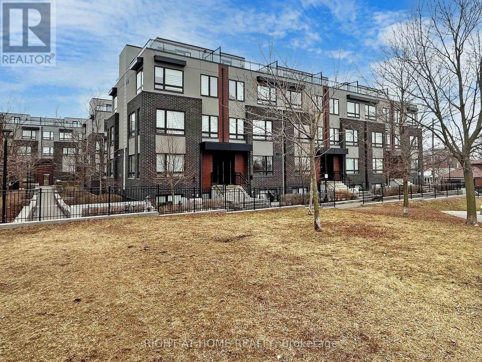 201 - 1100 BRIAR HILL AVENUE