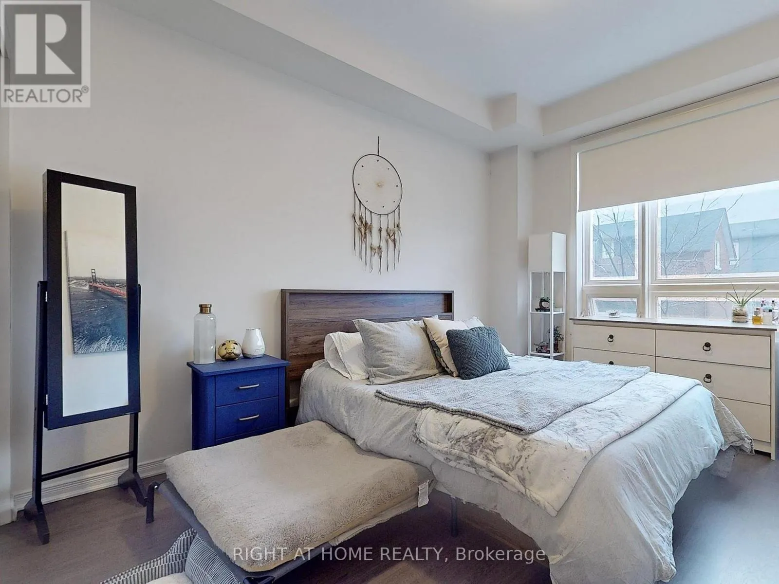 201 - 1100 BRIAR HILL AVENUE