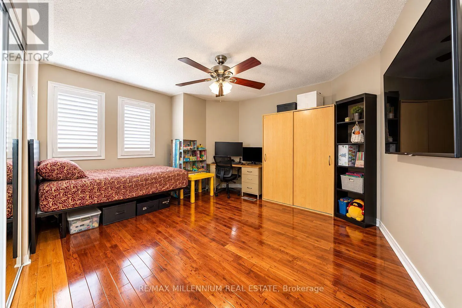 3 COGSWELL CRESCENT