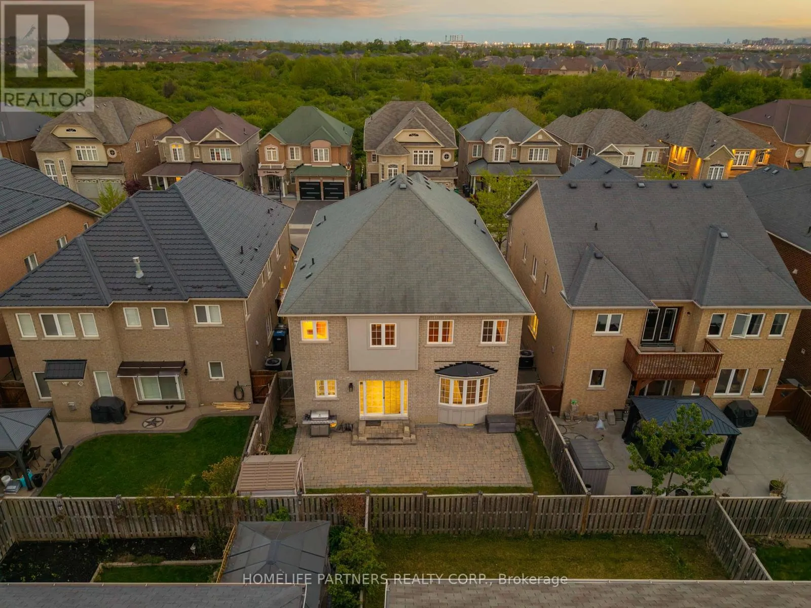 15 OAKHAVEN ROAD