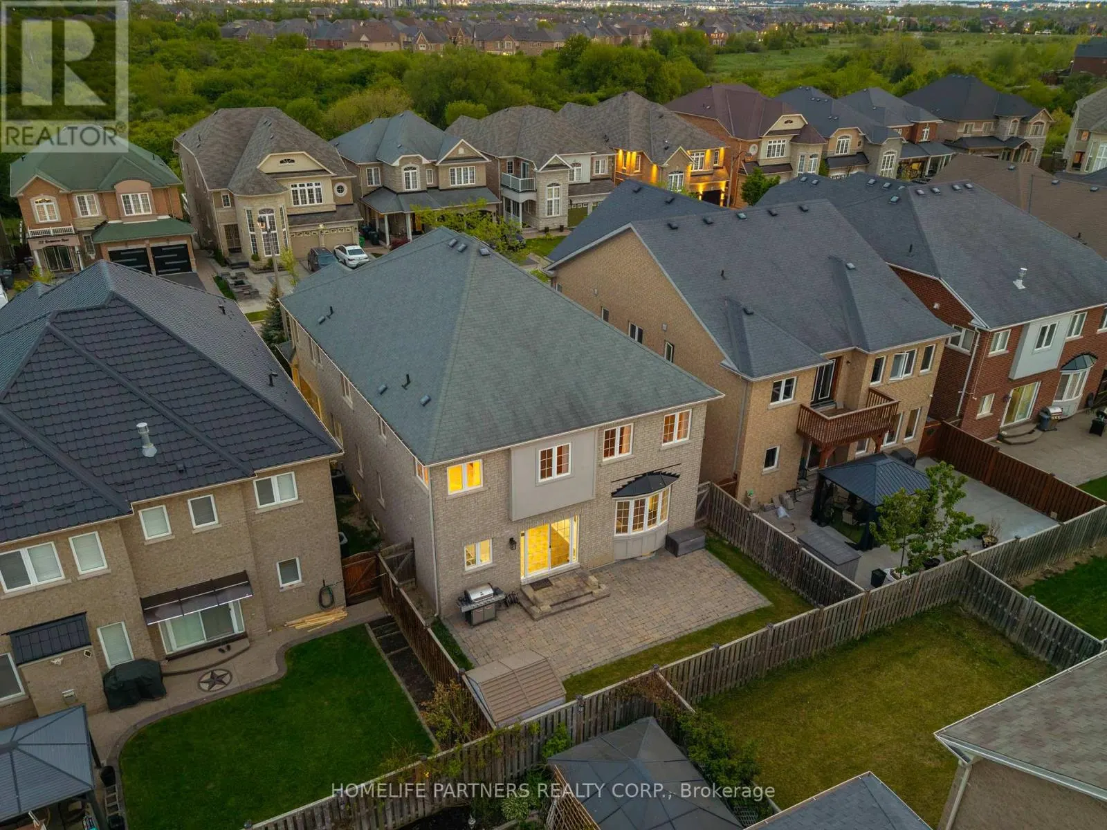 15 OAKHAVEN ROAD