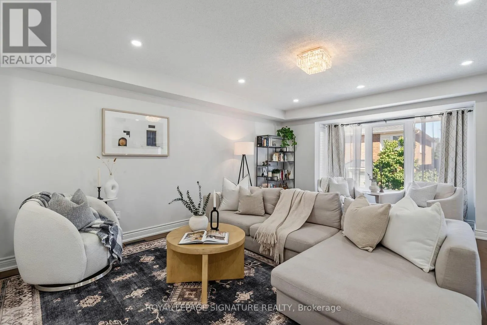 3195 MUNSON CRESCENT