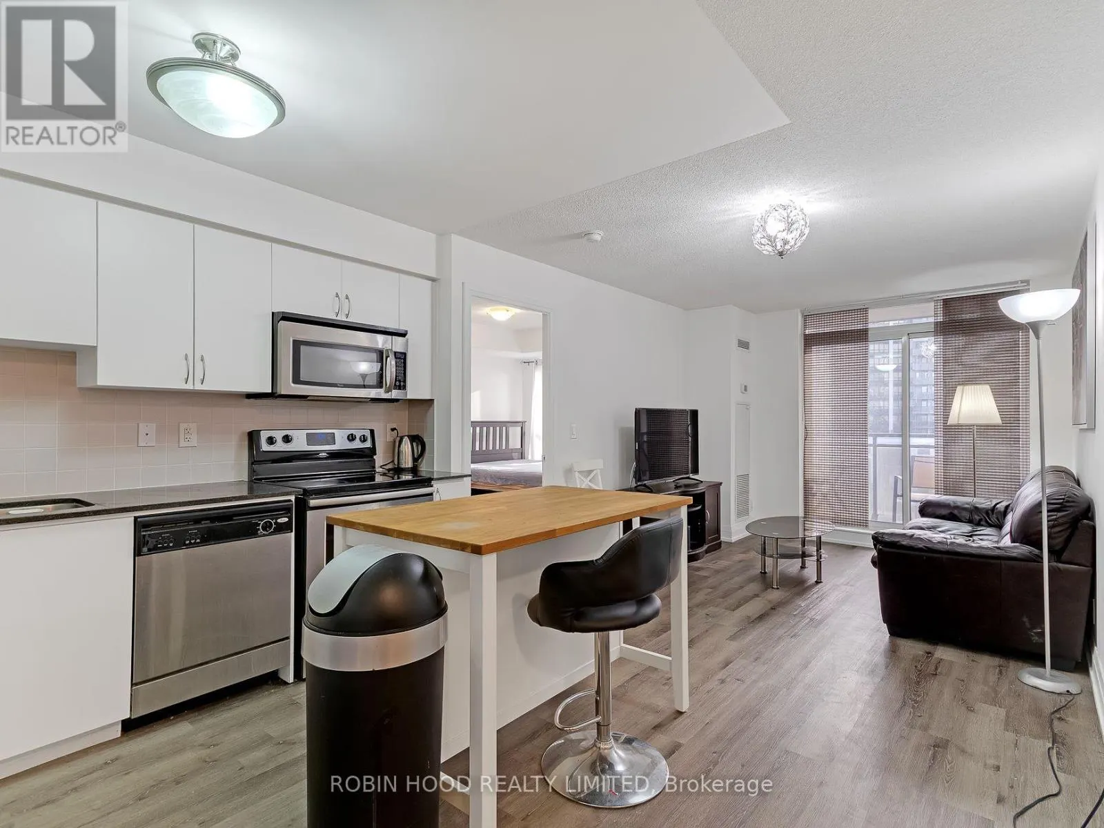 601 - 1 DE BOERS DRIVE