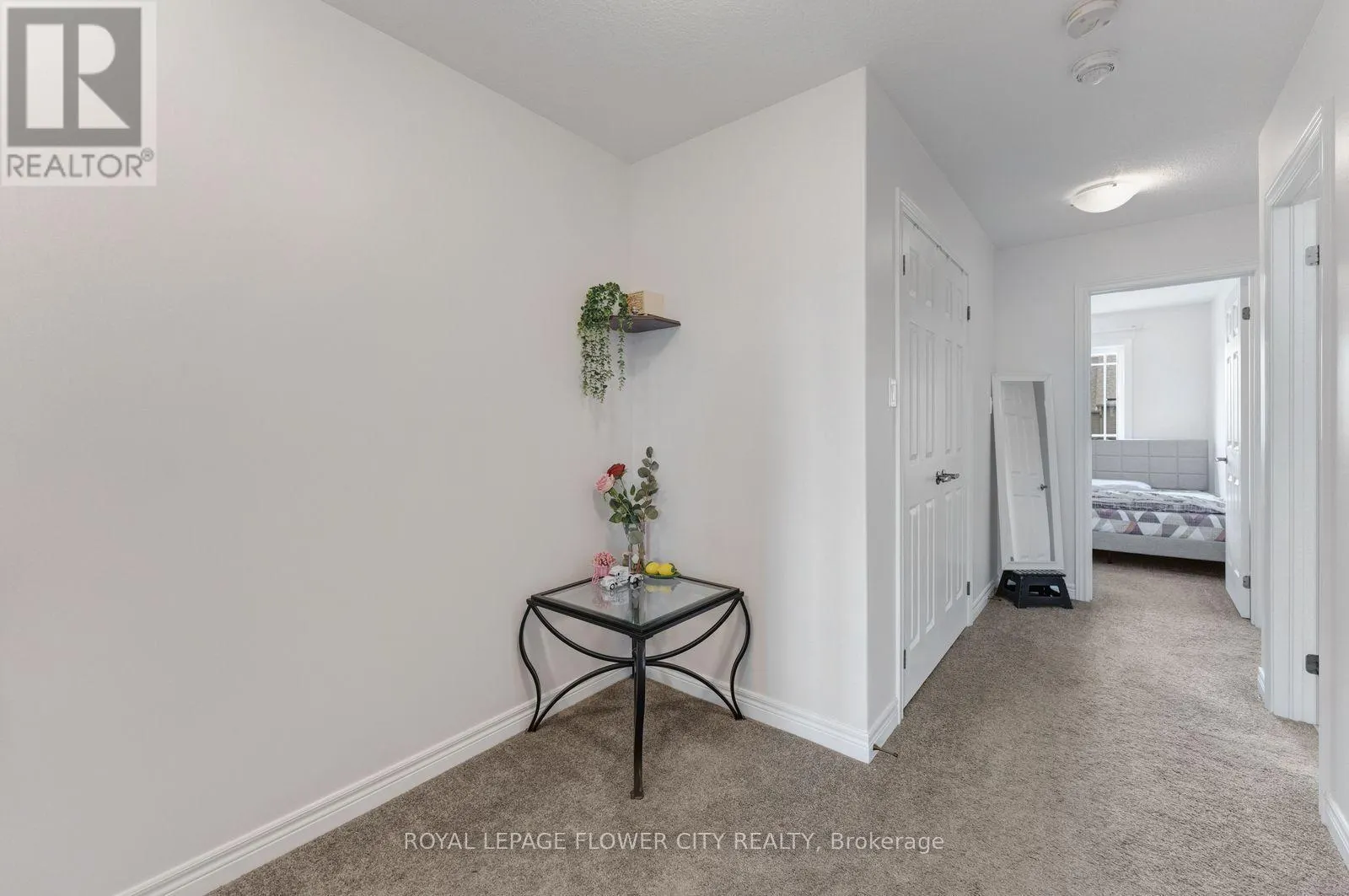 27 WINTERTON COURT