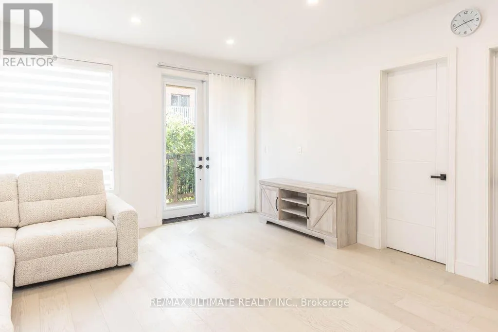 33 FLINDON ROAD