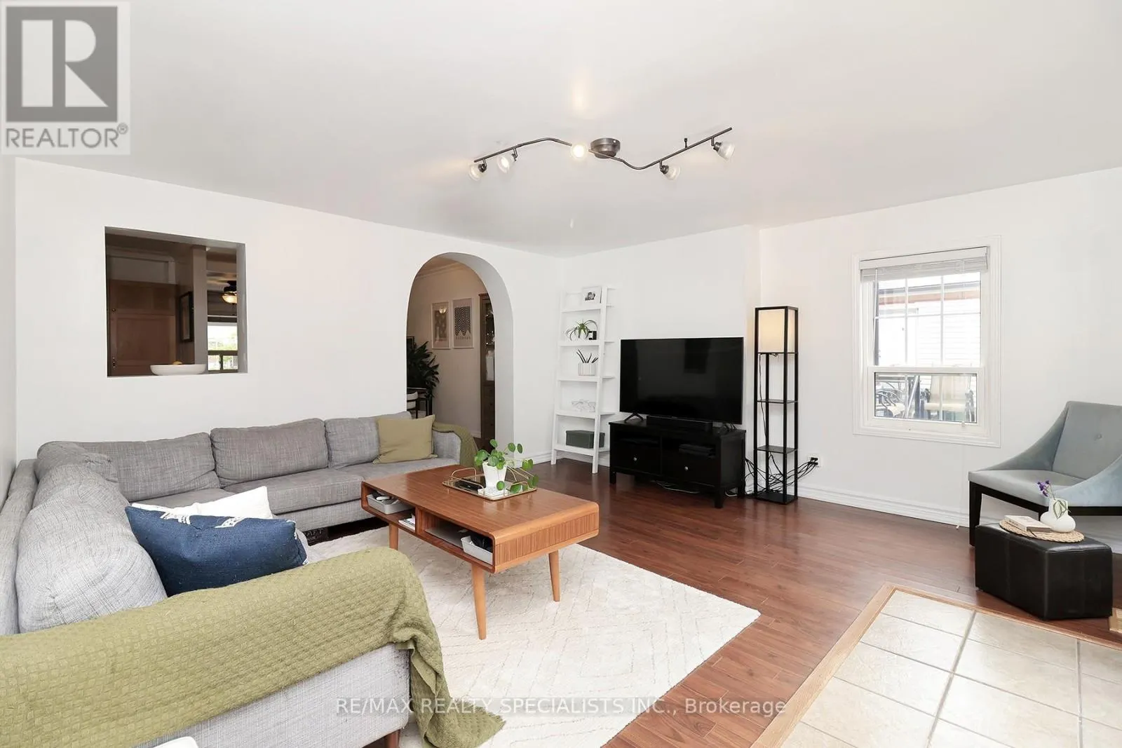 38 MIMICO AVENUE