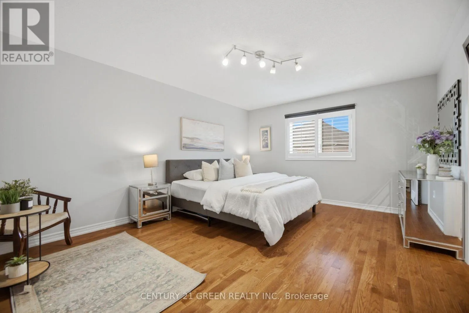 399 SAVOLINE BOULEVARD