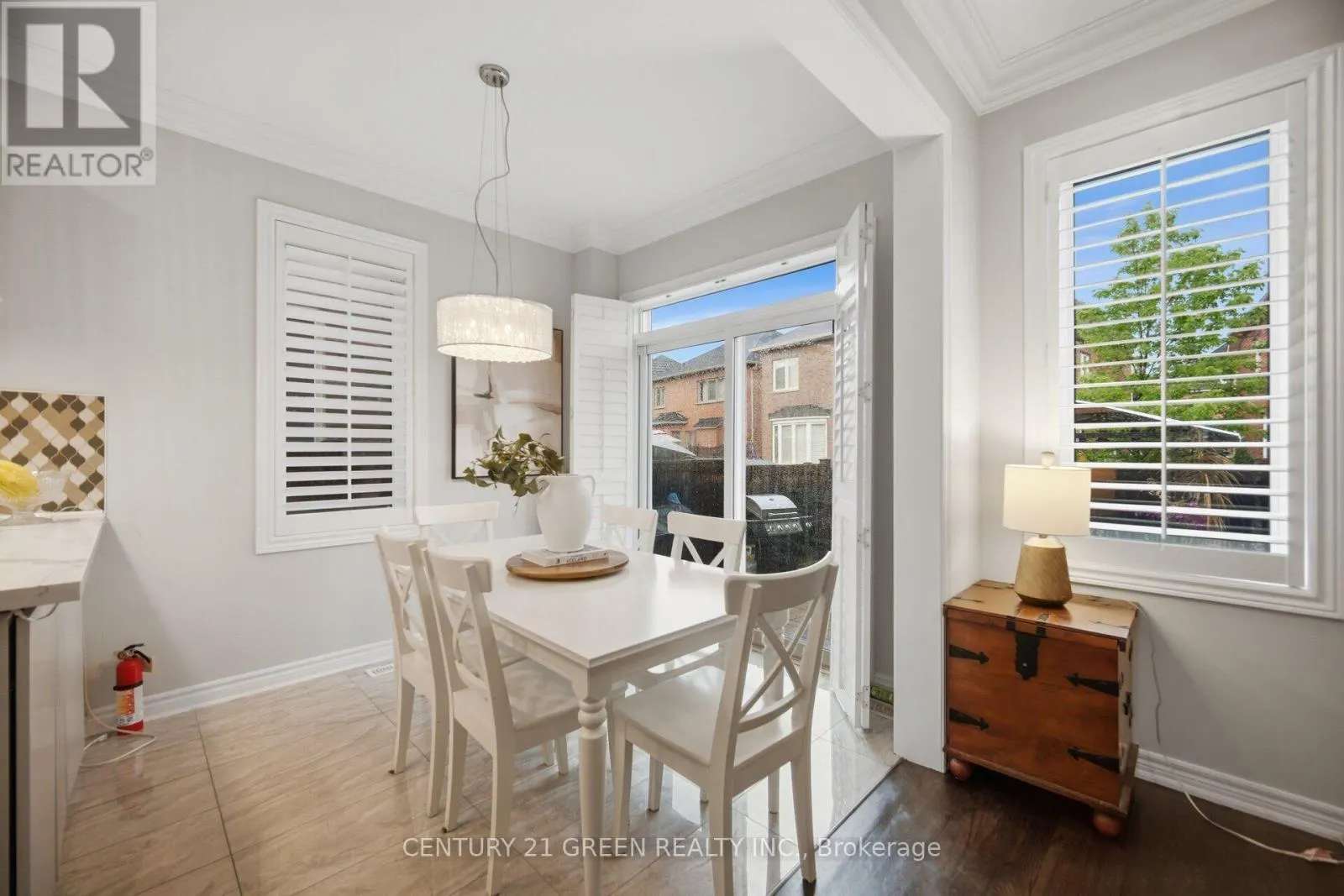 399 SAVOLINE BOULEVARD