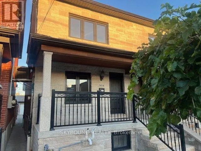 MAIN & 2ND FLOOR - 265A BOON AVENUE