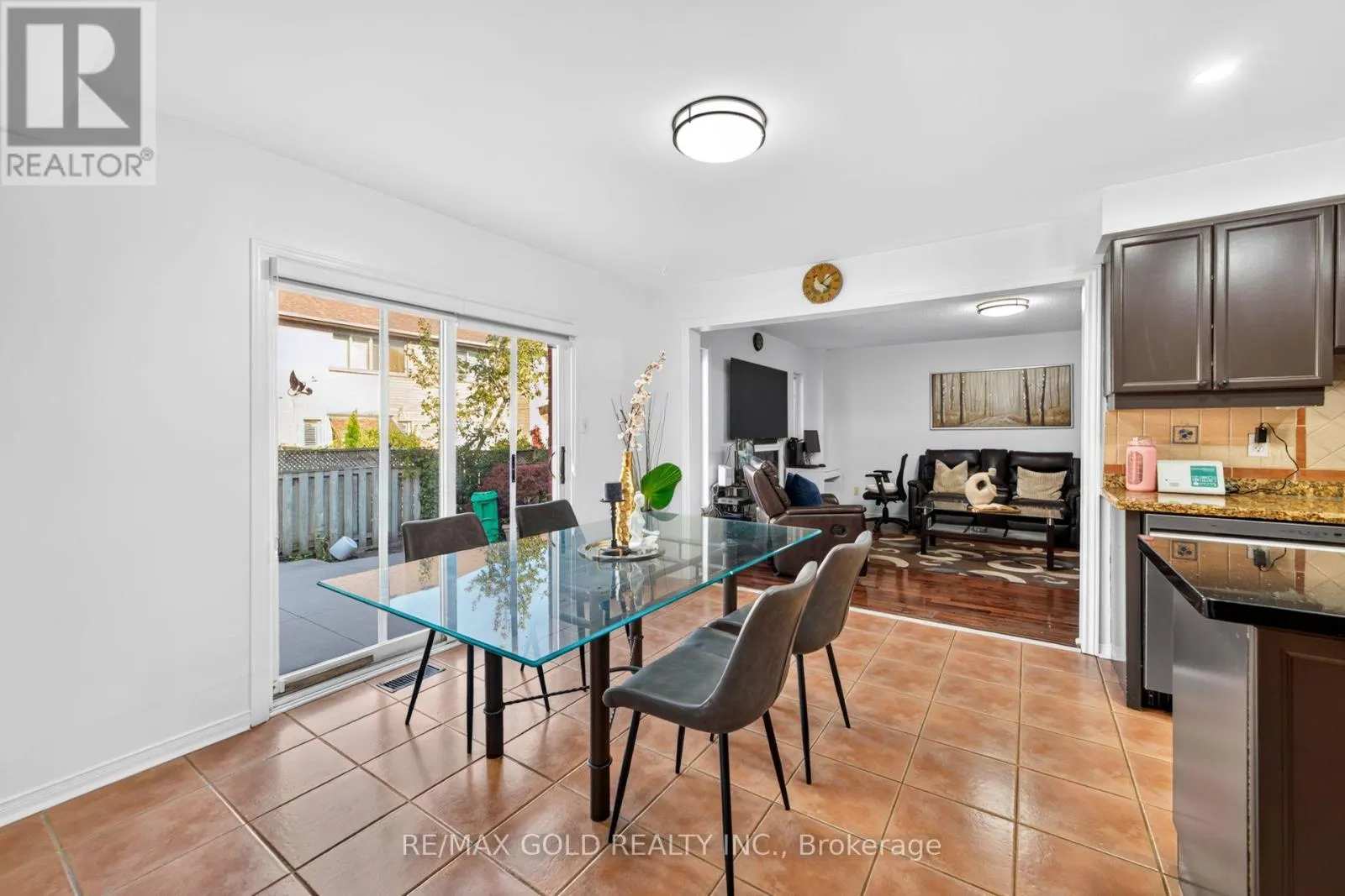 19 BRIARDALE ROAD
