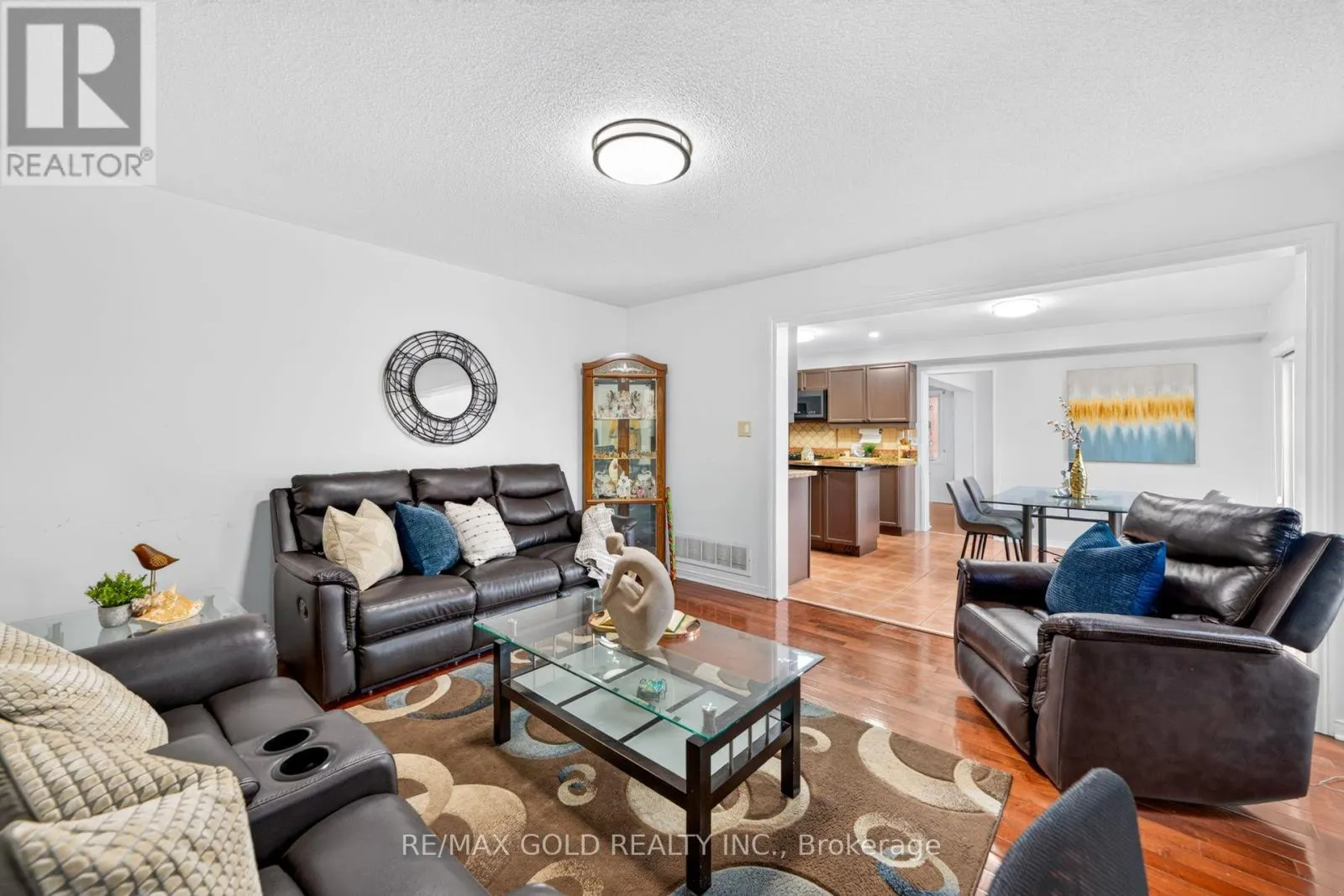 19 BRIARDALE ROAD