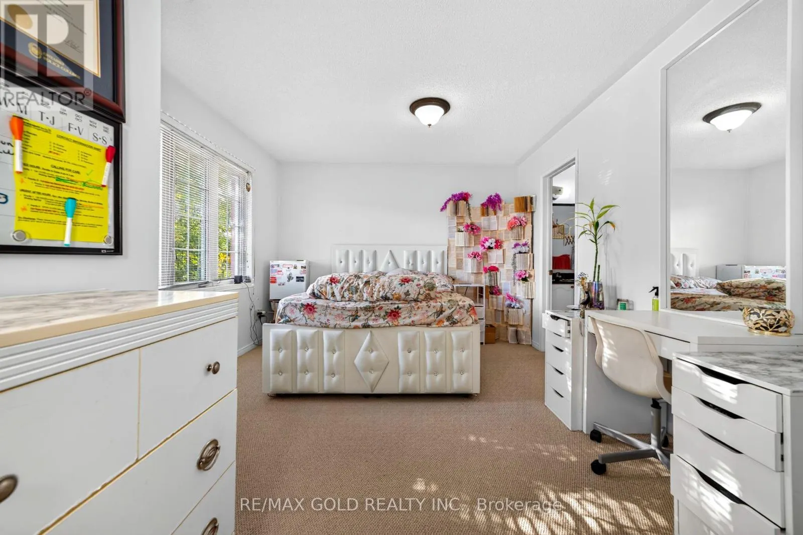 19 BRIARDALE ROAD