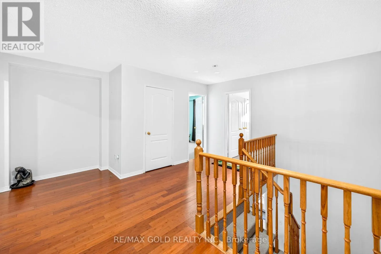 19 BRIARDALE ROAD