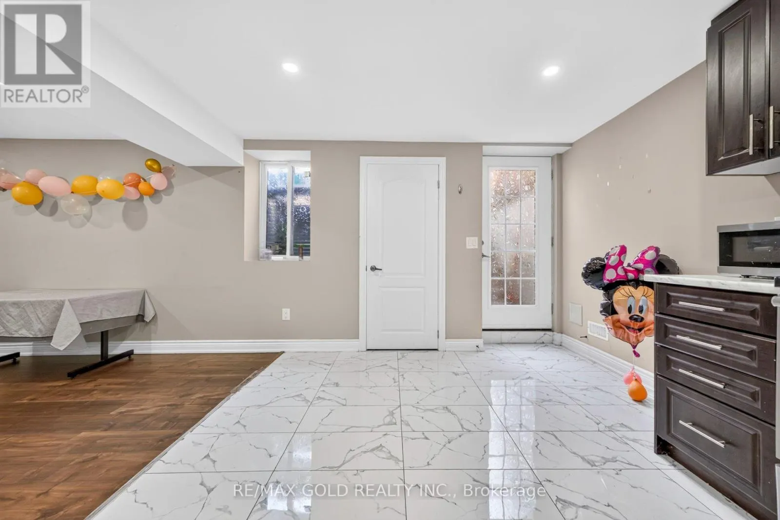 19 BRIARDALE ROAD