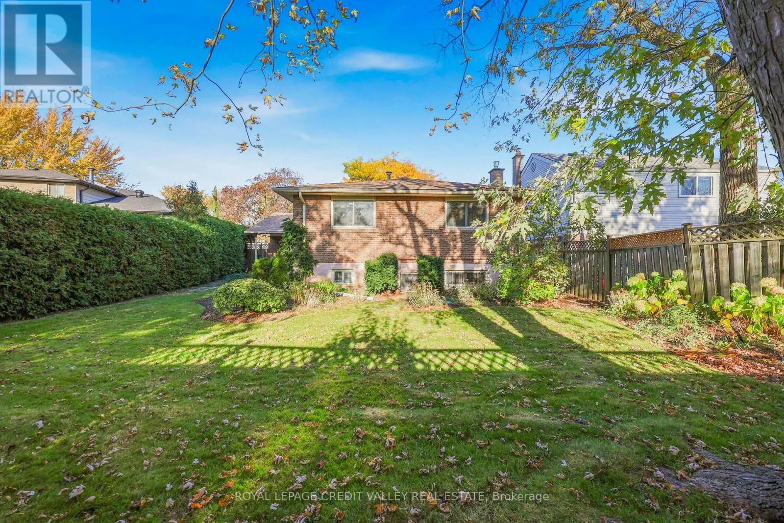 30 PARKVIEW PLACE