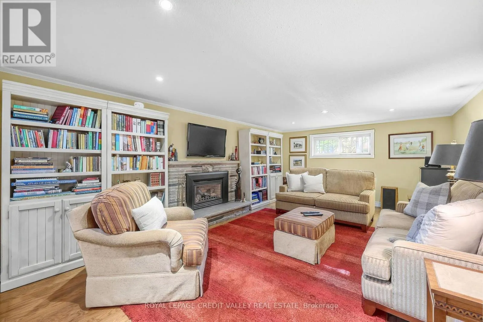 30 PARKVIEW PLACE