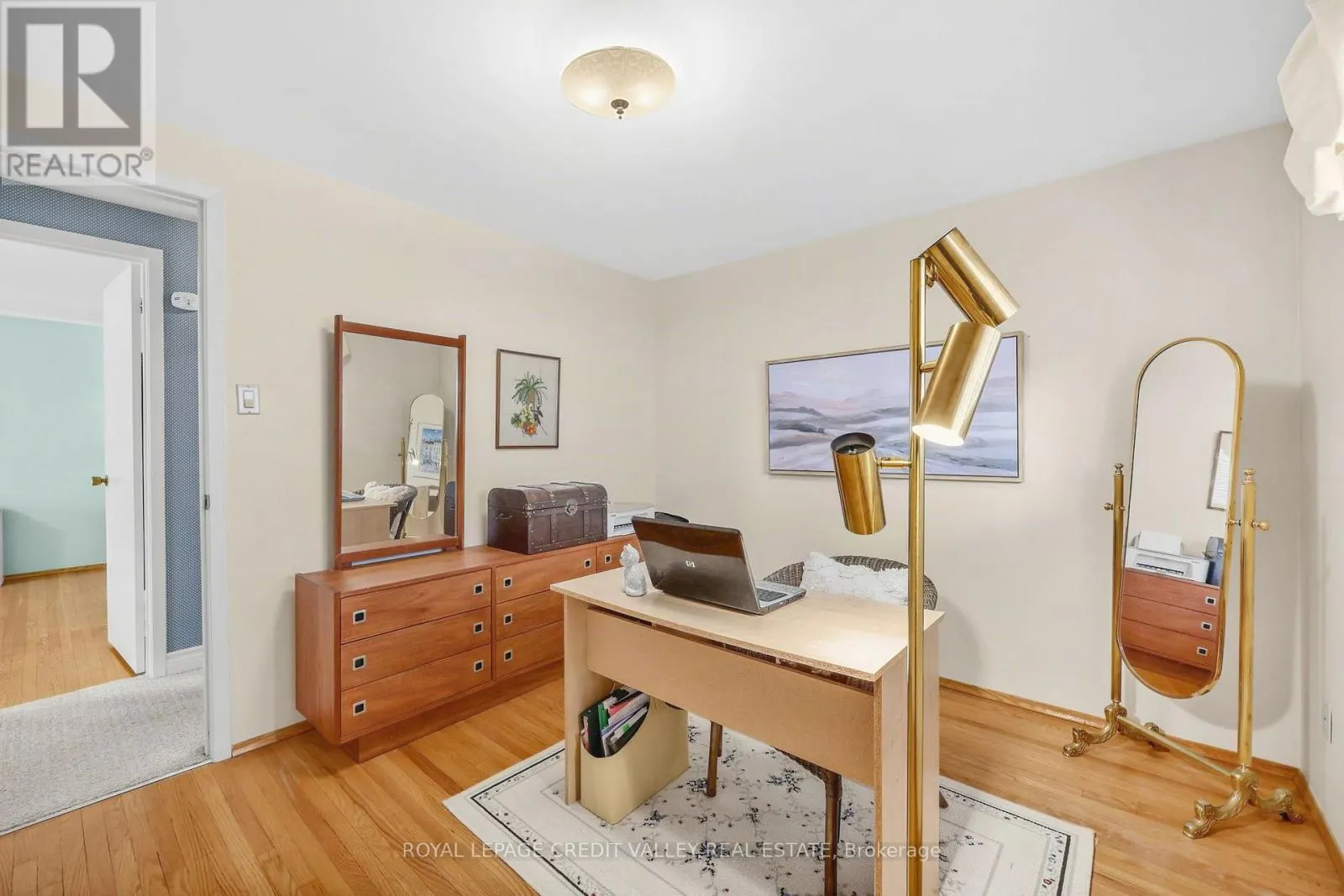 30 PARKVIEW PLACE