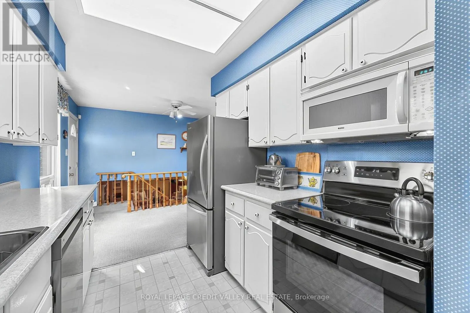30 PARKVIEW PLACE