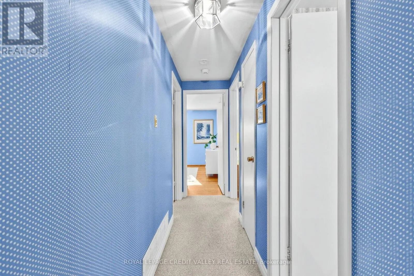 30 PARKVIEW PLACE
