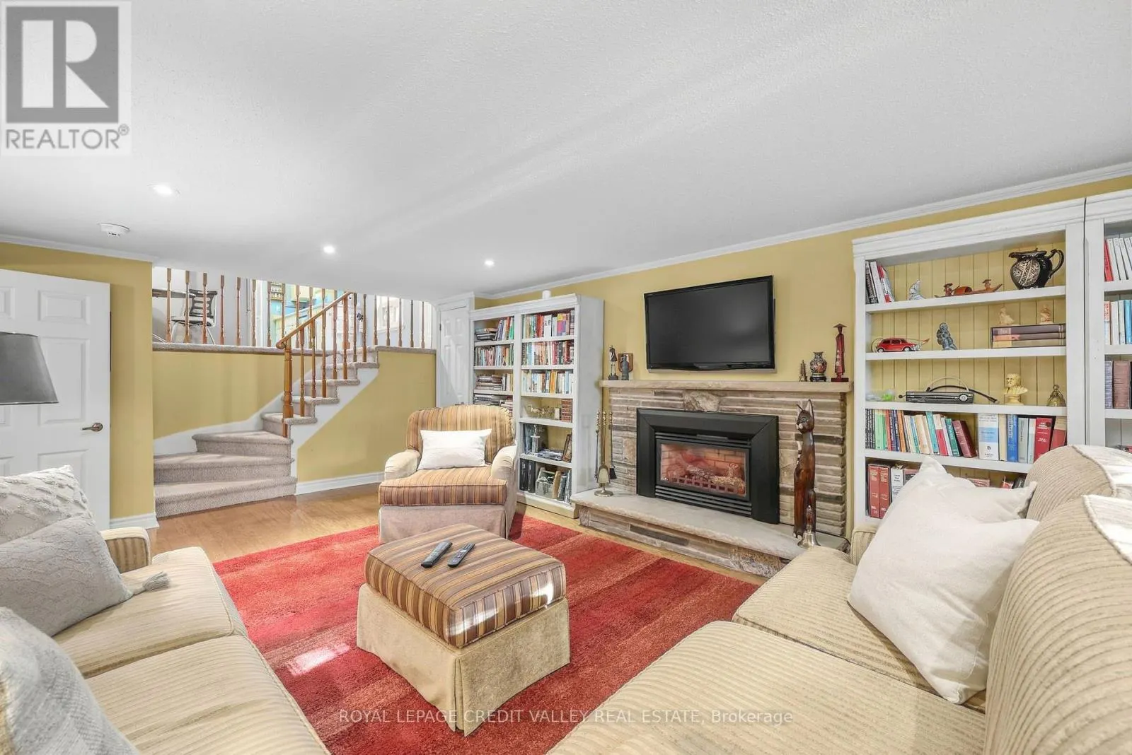 30 PARKVIEW PLACE