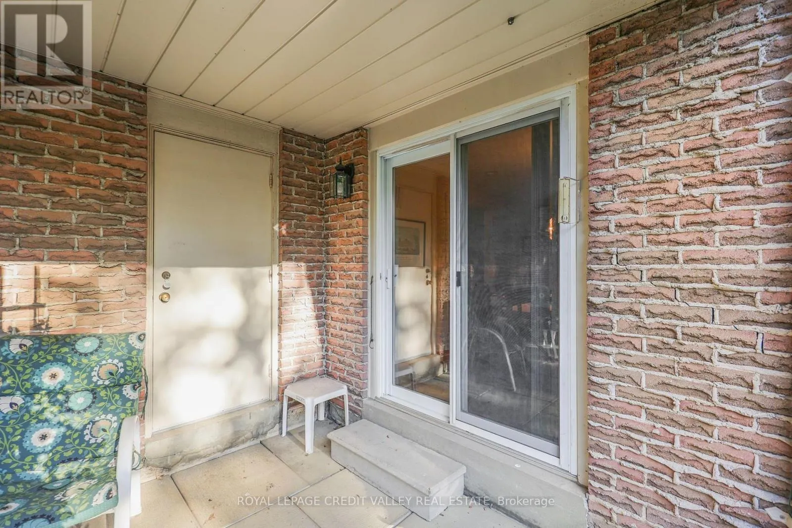 30 PARKVIEW PLACE