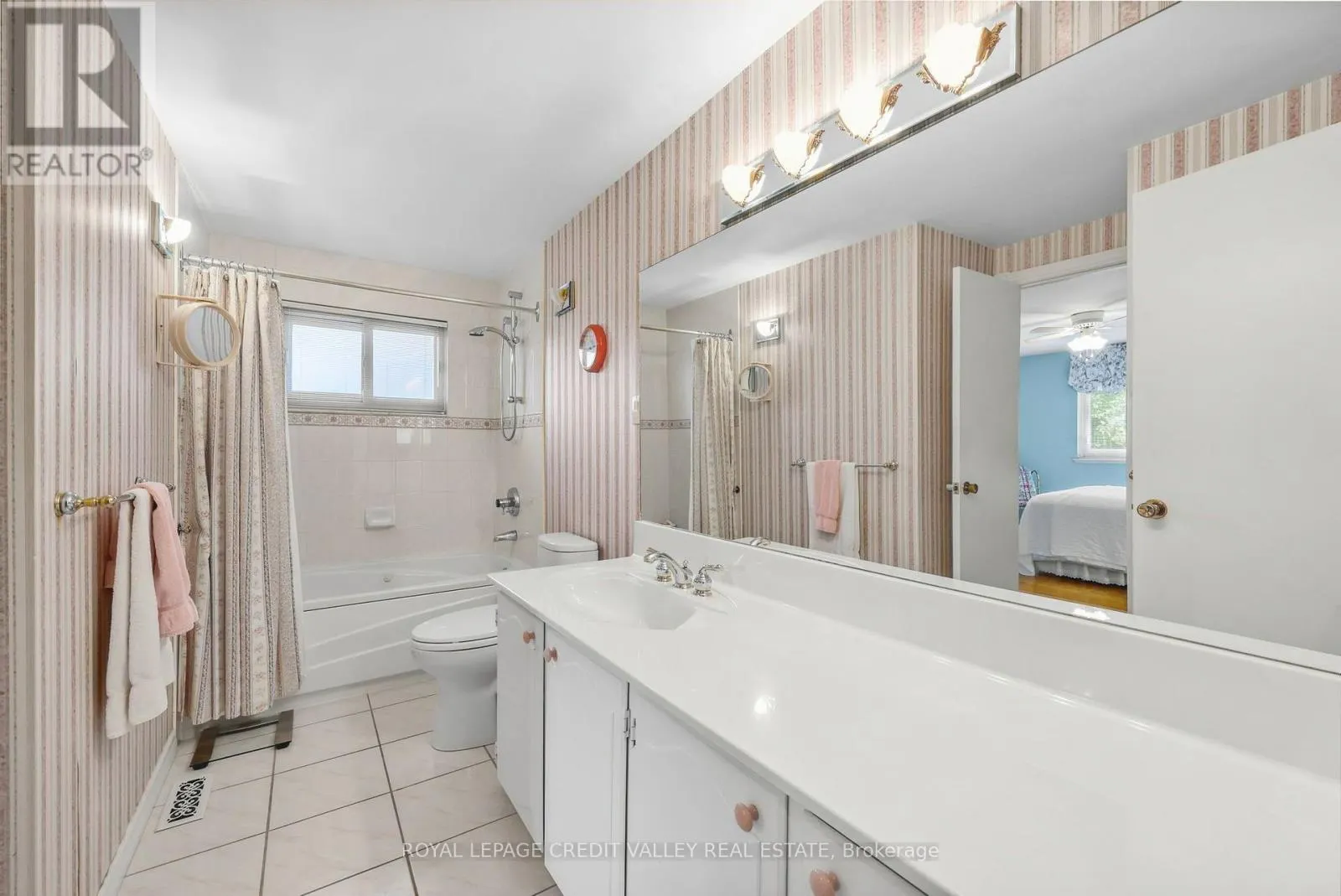 30 PARKVIEW PLACE