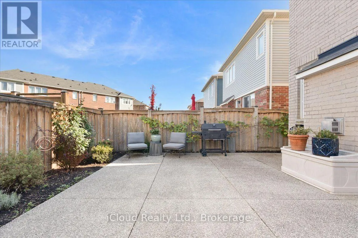 337 CEDAR HEDGE
