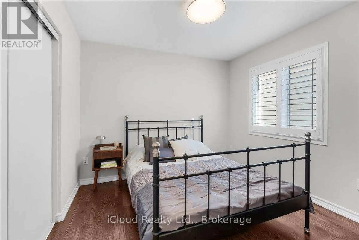 337 CEDAR HEDGE