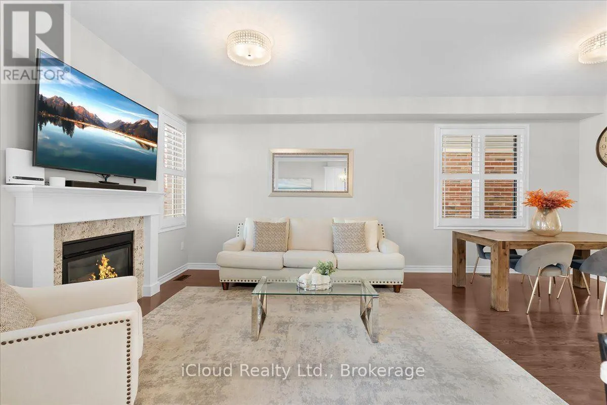 337 CEDAR HEDGE