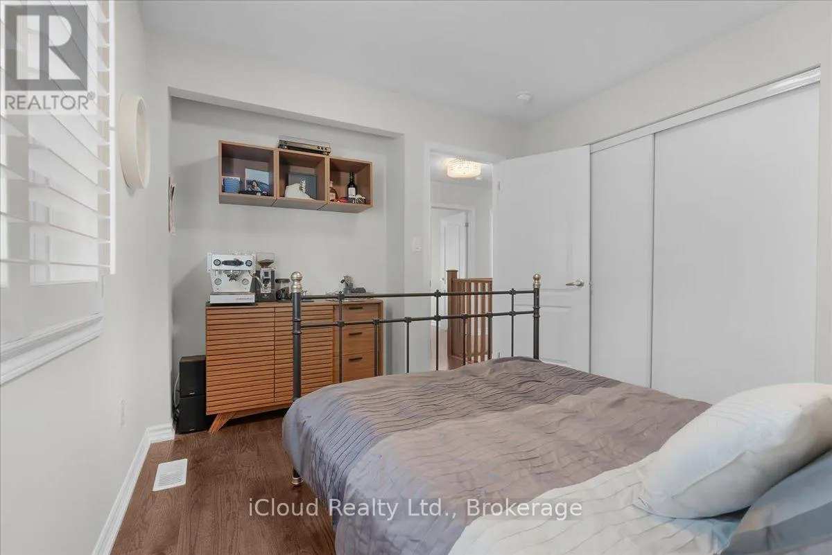 337 CEDAR HEDGE