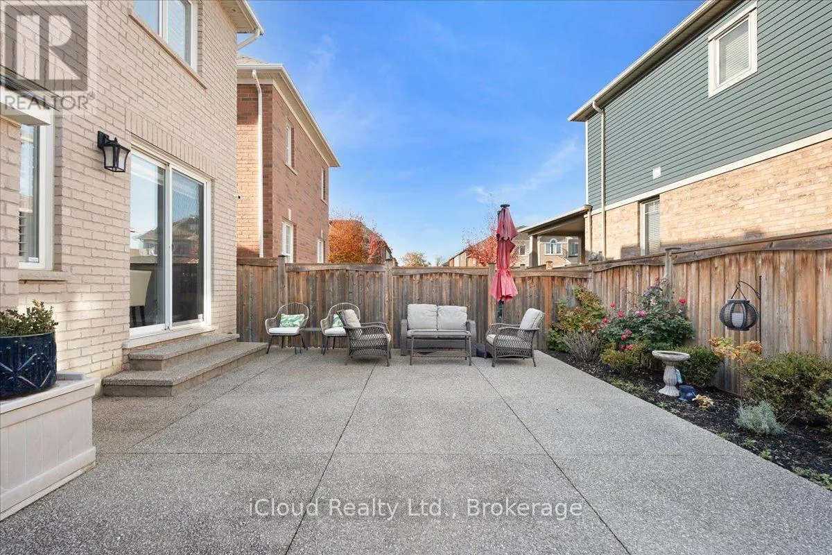 337 CEDAR HEDGE