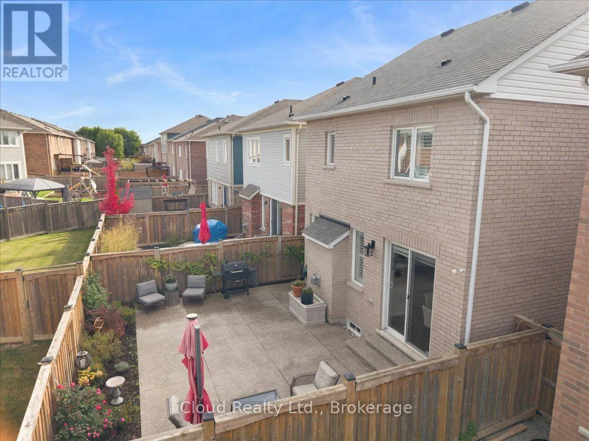 337 CEDAR HEDGE