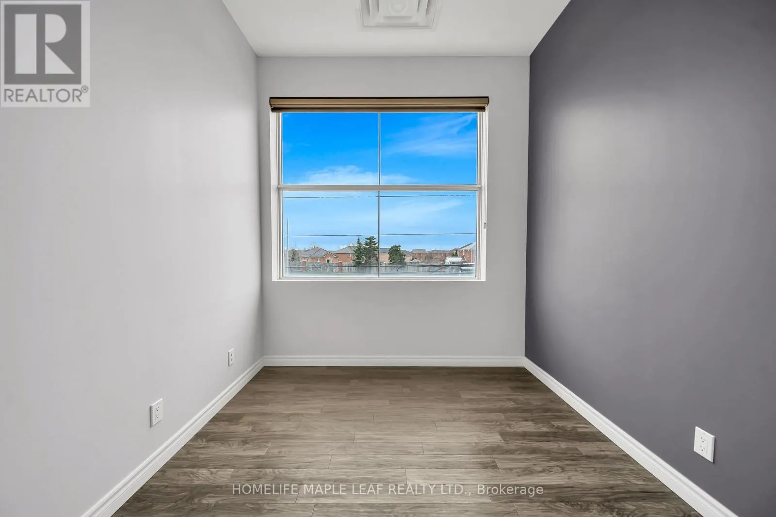 214 - 5 BRISDALE DRIVE