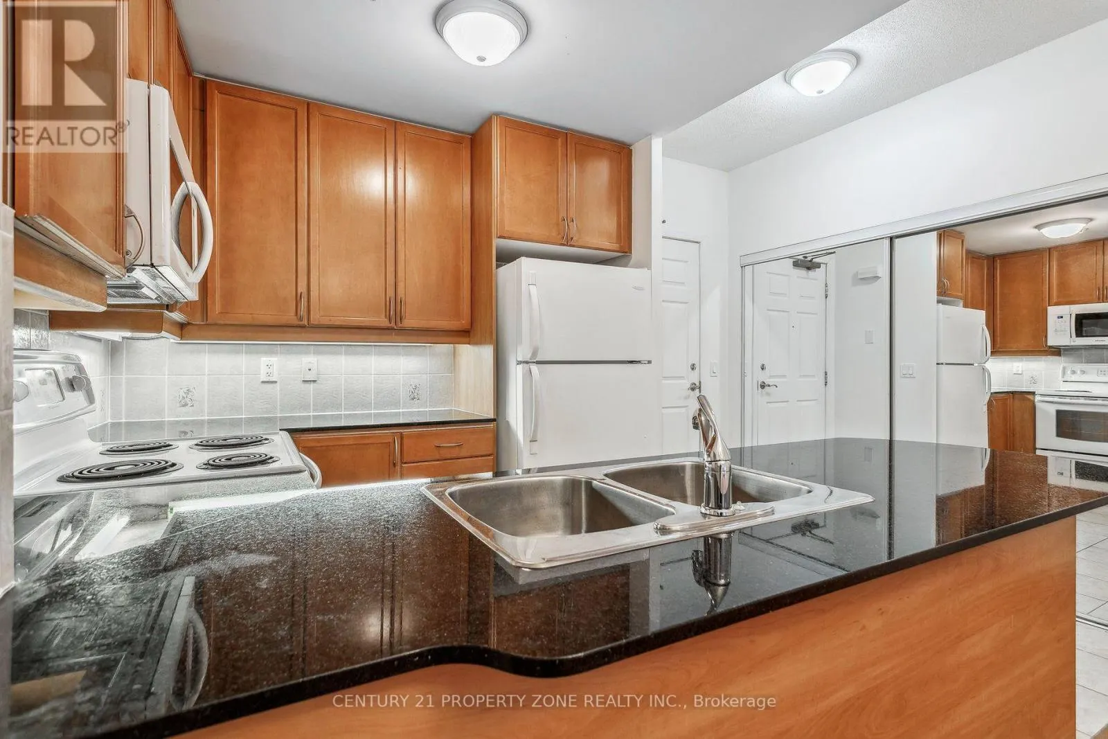 103 - 350 PRINCESS ROYAL DRIVE