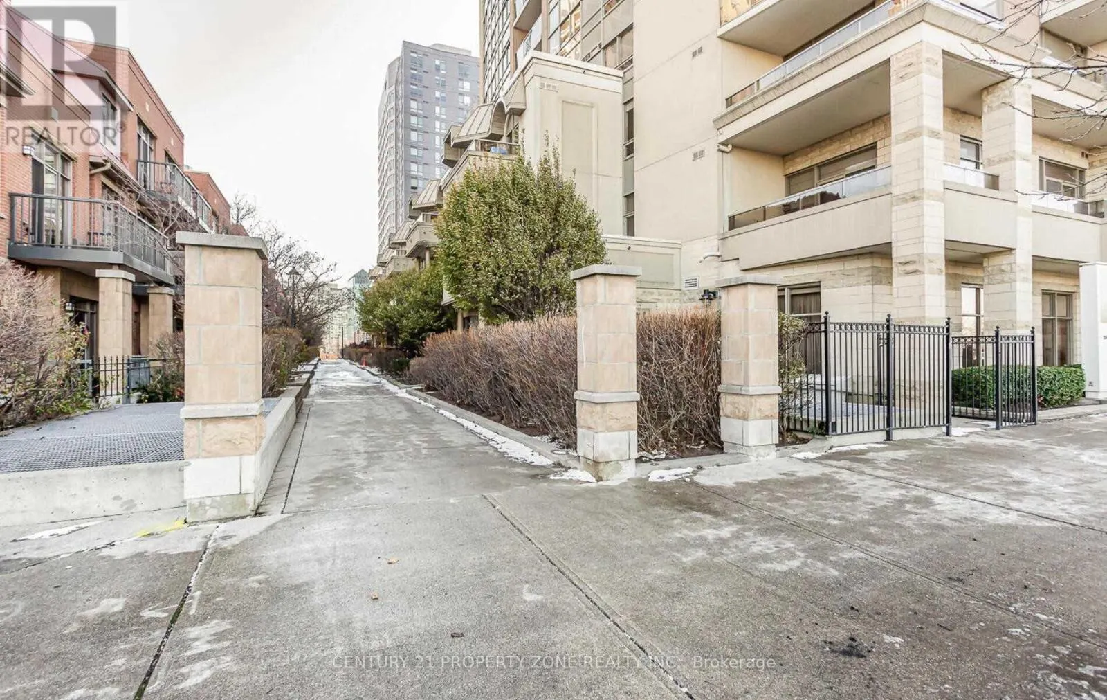103 - 350 PRINCESS ROYAL DRIVE