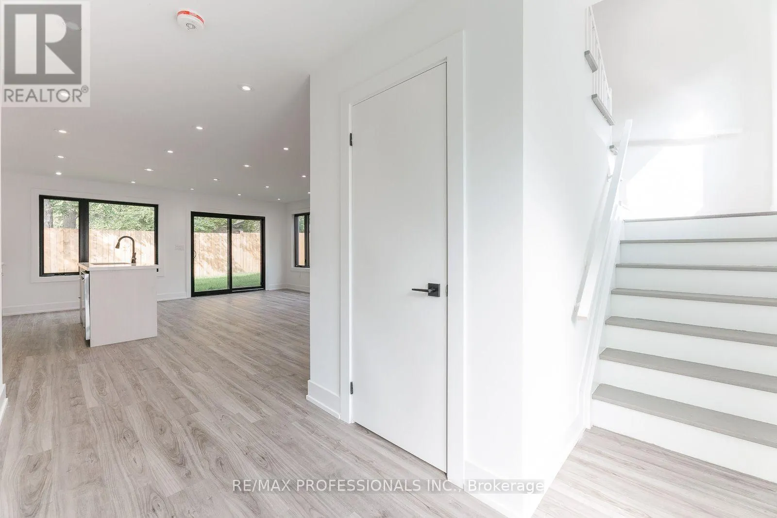 GRDNSUITE - 38 THIRTY THIRD STREET
