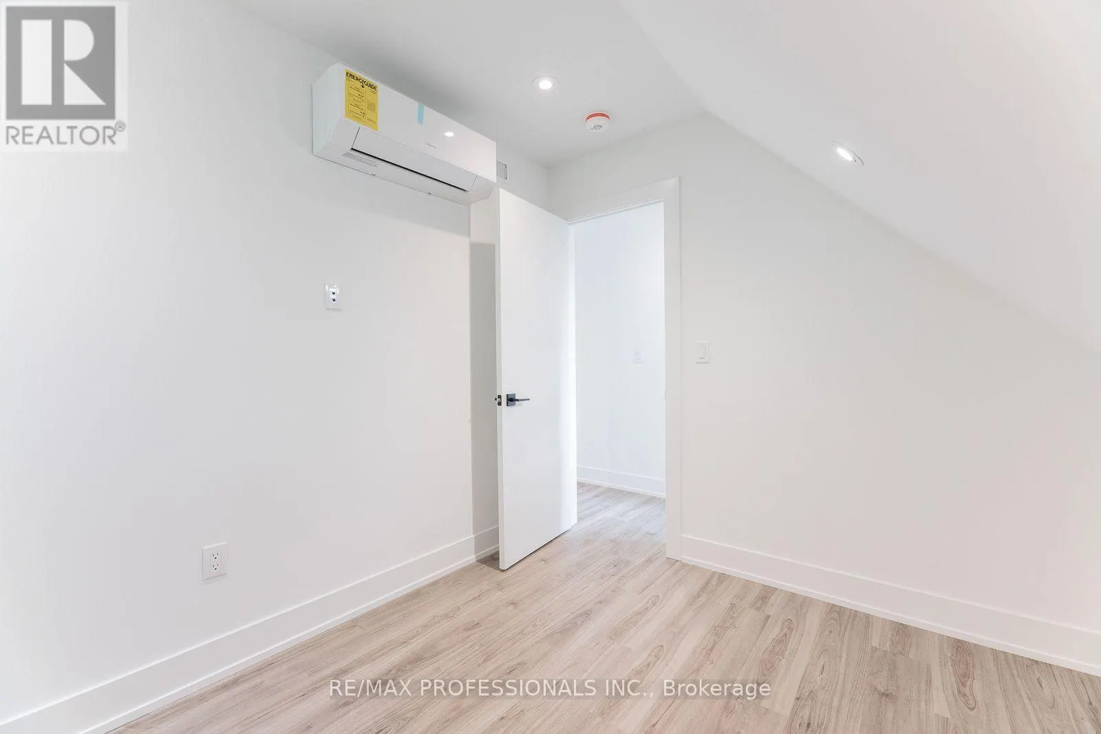 GRDNSUITE - 38 THIRTY THIRD STREET