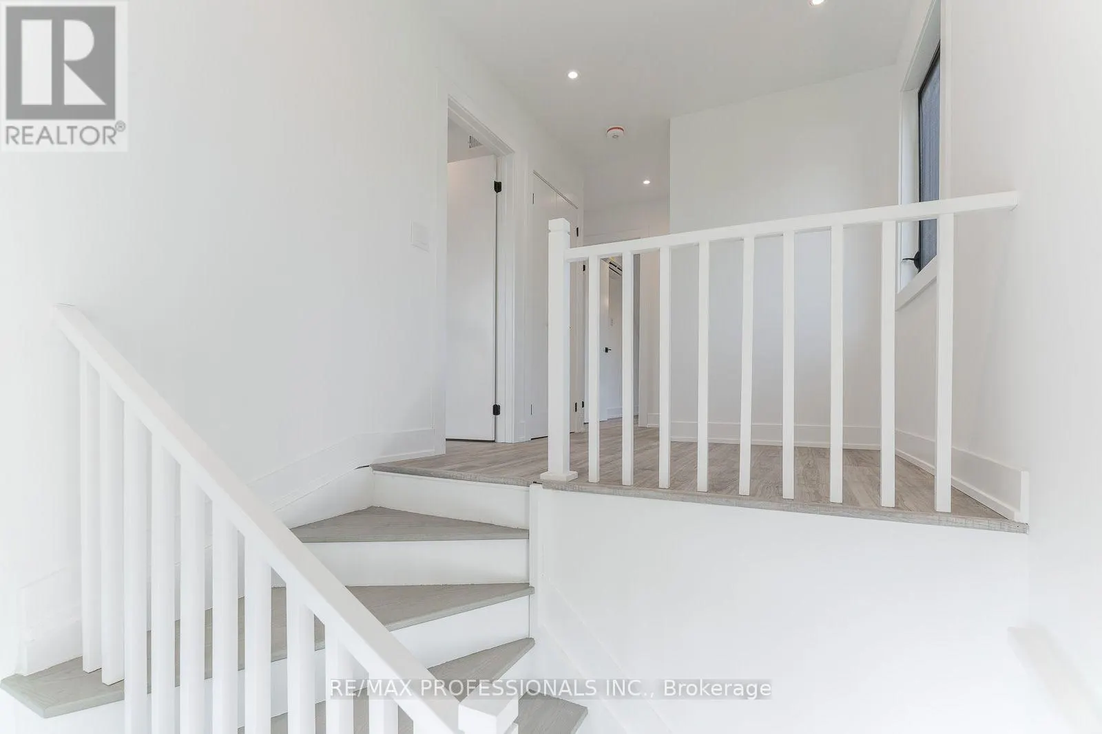 GRDNSUITE - 38 THIRTY THIRD STREET