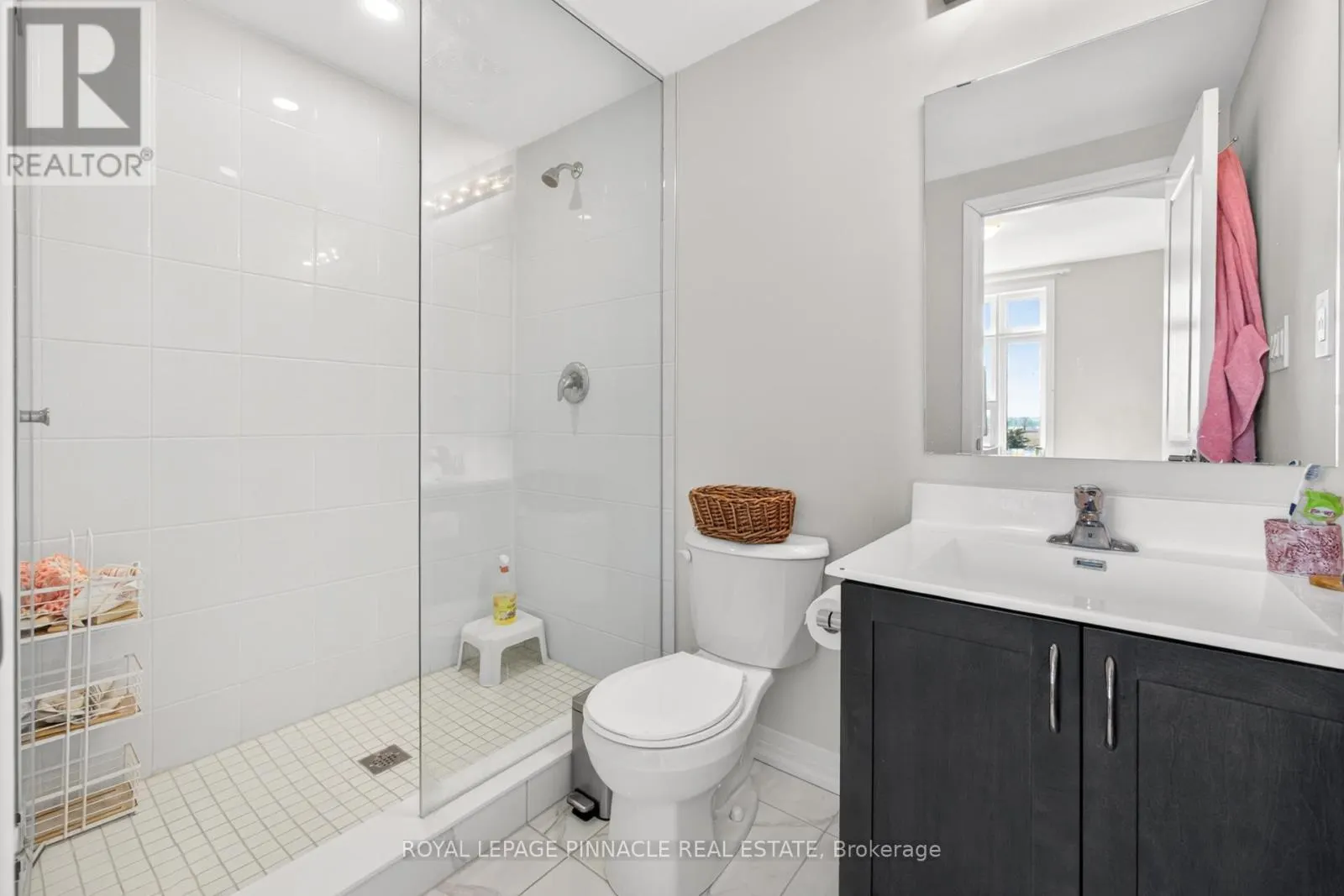 103 - 1585 ROSE WAY