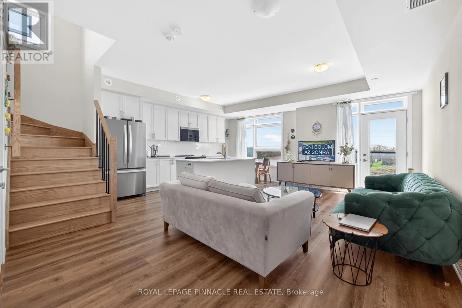 103 - 1585 ROSE WAY